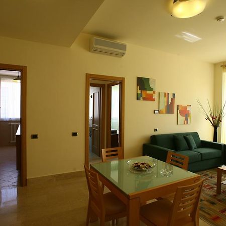 Lux Appartamenti Roma Exterior foto