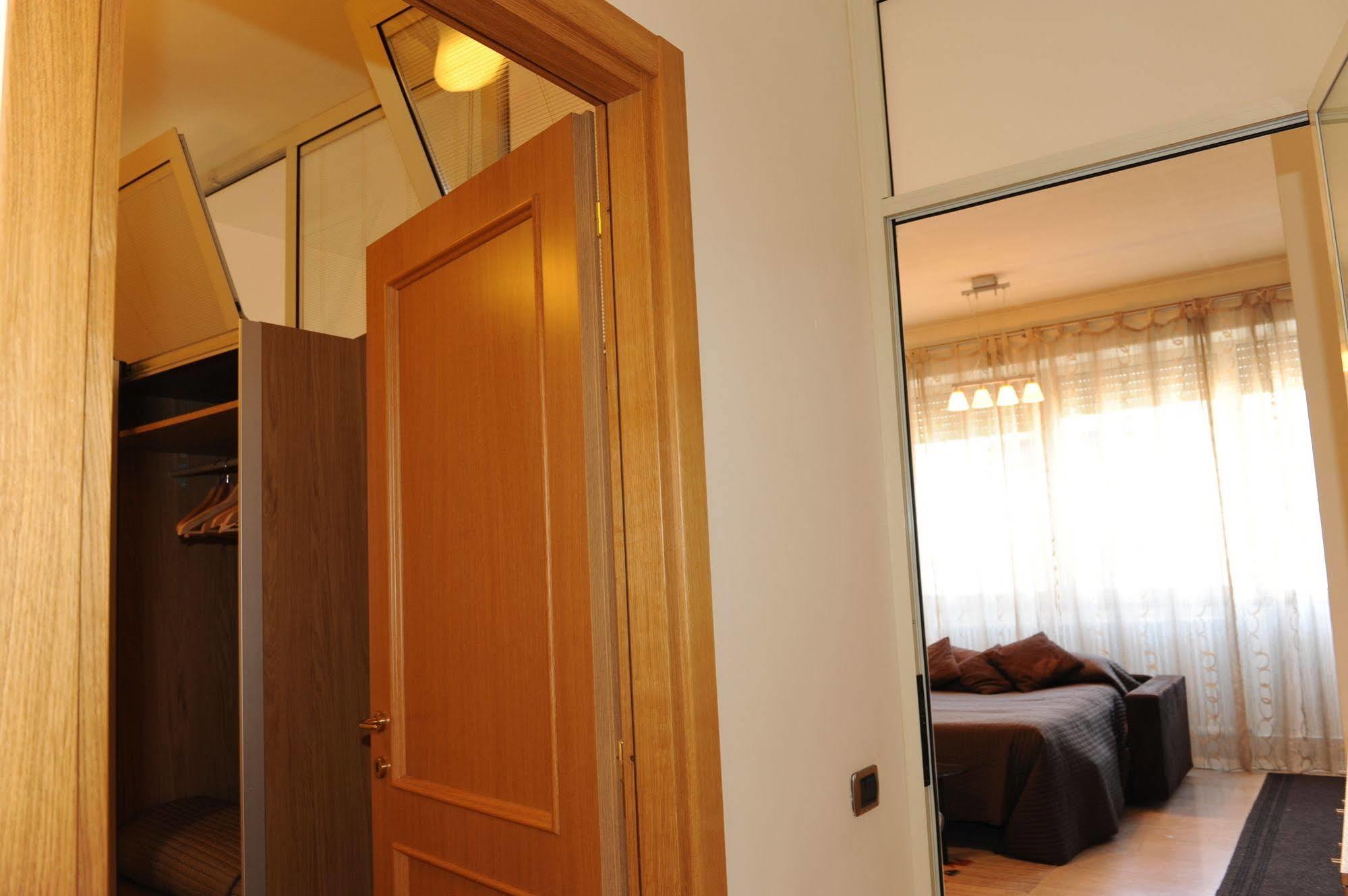 Lux Appartamenti Roma Exterior foto